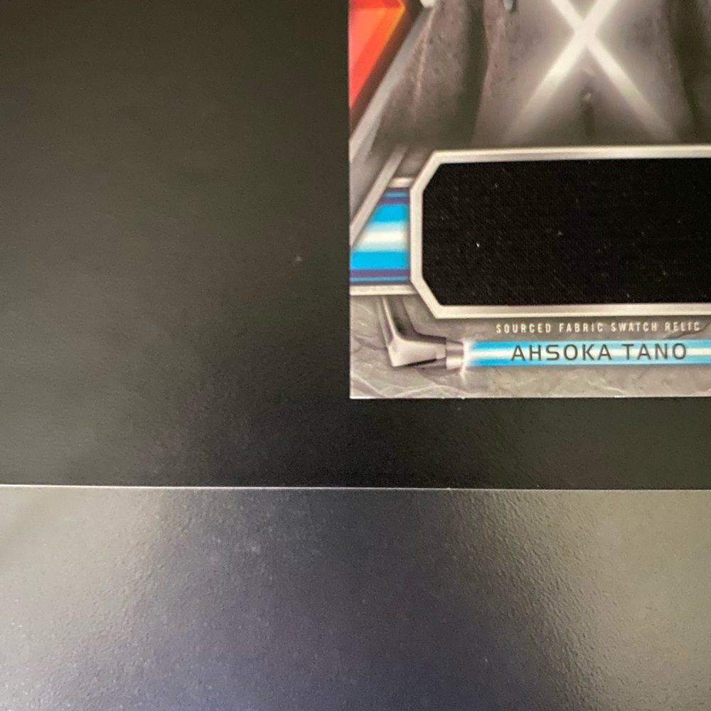 Topps 2021 Mandalorian Series 2 Fabric Relic 8/25 FR-AA - Picture 4 of 5